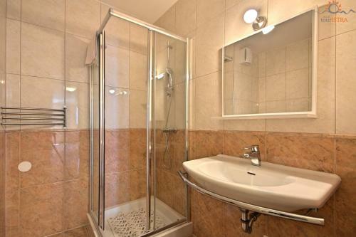 Aparthotel Rotonda Inn Novigrad