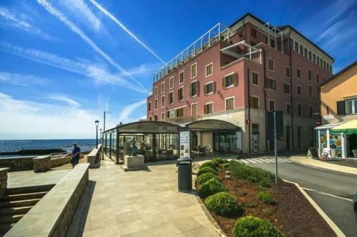 Aparthotel Rotonda Inn Novigrad