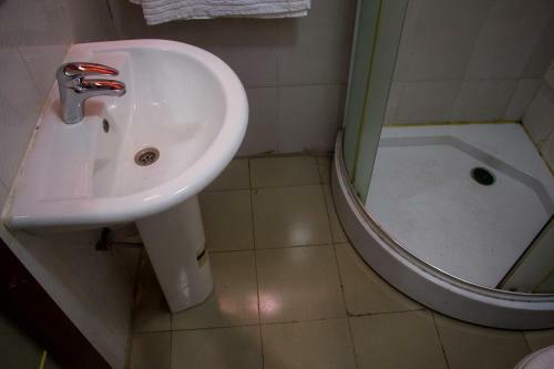 Hotel Deen Apartment Services
