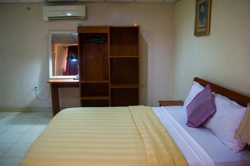 Hotel Deen Apartment Services
