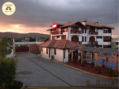 Hostal Hosteria El Imperio Real