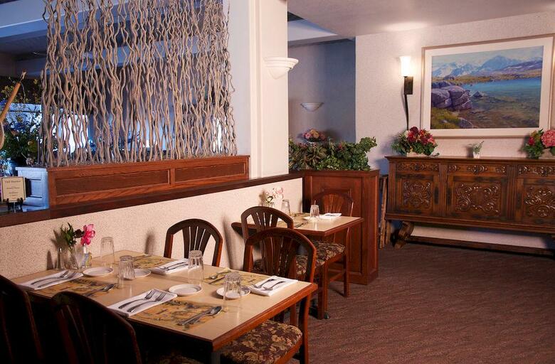 Hotel Wedgewood Resort