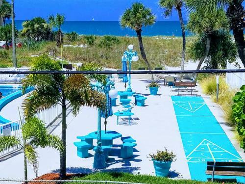 Johns Pass Beach Motel
