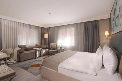 Balsamo Hotel & Suites