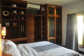 Bed & Breakfast Karmagali Suites