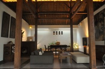 Bed & Breakfast Karmagali Suites