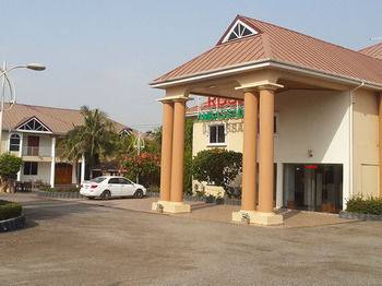 Crystal Rose Ambassador Hotel