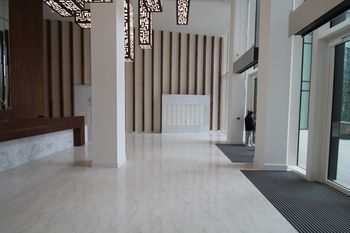 Lincoln Plaza Apartments