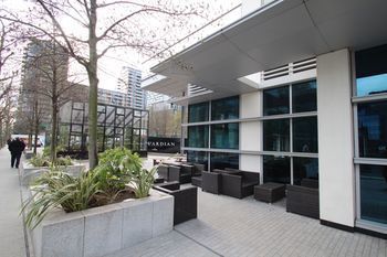 Lincoln Plaza Apartments