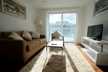 Lincoln Plaza Apartments