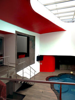 Auto Hotel Puente Grande