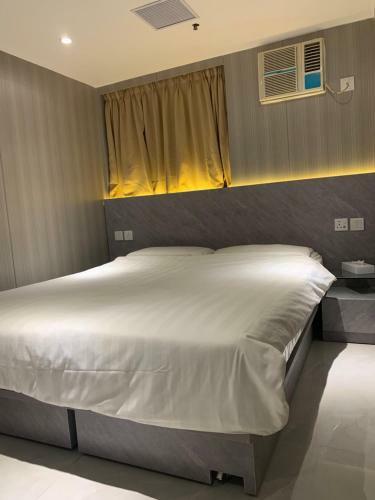 Hostal XI Hu Hotel