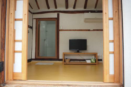 Hostal Floral Space Hanok Guesthouse
