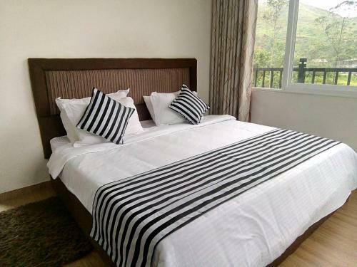 Hill Cool Hotel & Restaurant