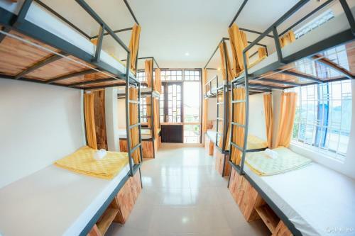 Rubis Hostel