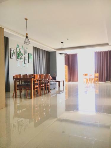 Son Thinh Three Bedroom Apartment