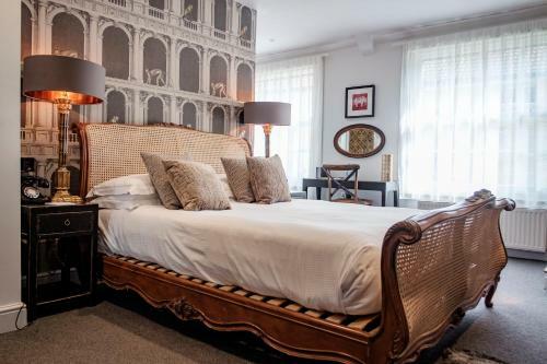 The Bull Hotel