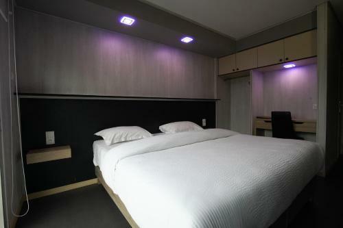 Hotel H�tel La Rocade