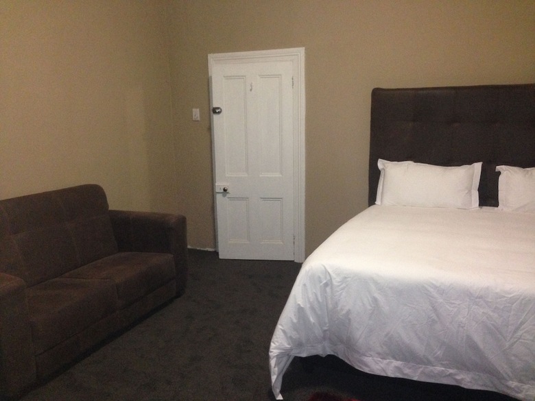 Hostal Silver Plum Bnb