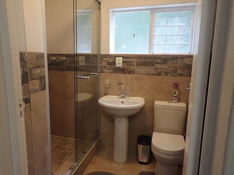 Hostal Silver Plum Bnb