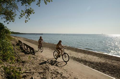 Brennan Beach Park Model 5