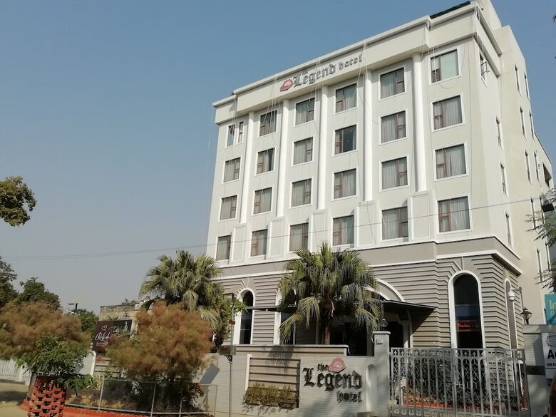 Hotel The Legend