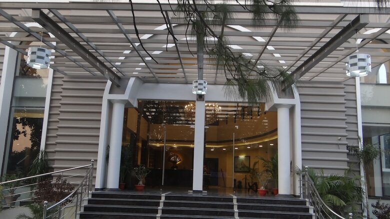 Hotel The Legend
