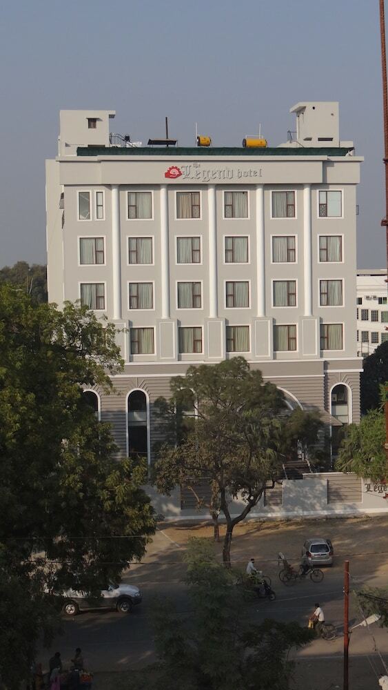 Hotel The Legend