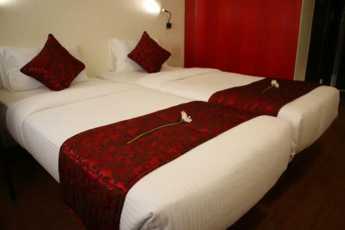 7 Apple Hotel