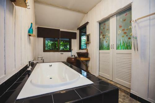 Hotel Ruan Rong Rong Resort & Spa