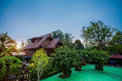 Hotel Ruan Rong Rong Resort & Spa