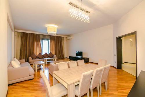 Apartamento Teatr Rashida Beibytova 2