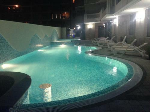Golden Sea View Apartments