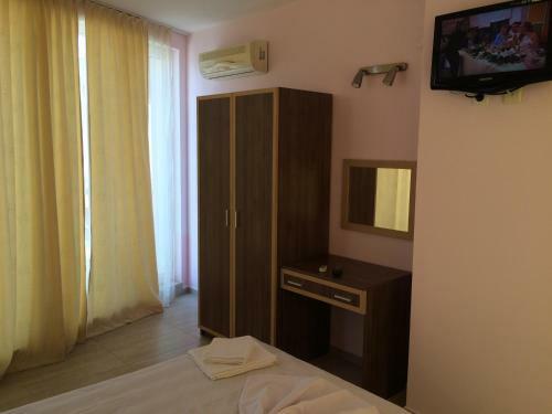 Golden Sea View Apartments