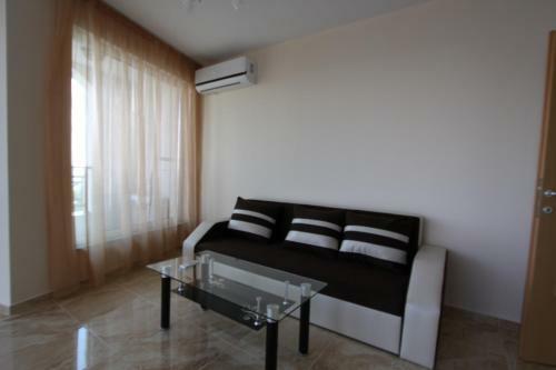 Golden Sea View Apartments