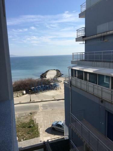Golden Sea View Apartments