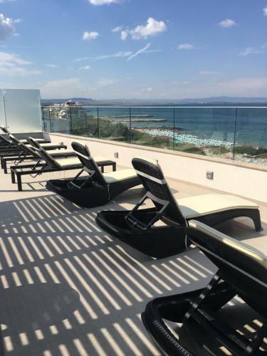 Golden Sea View Apartments