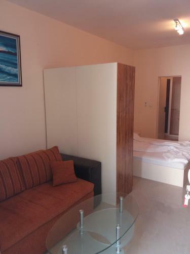 Golden Sea View Apartments