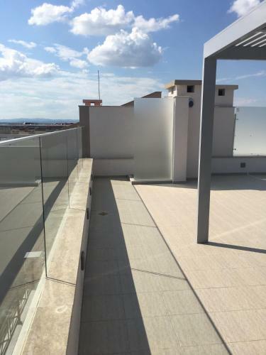Golden Sea View Apartments