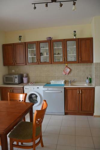 Iris Apartments