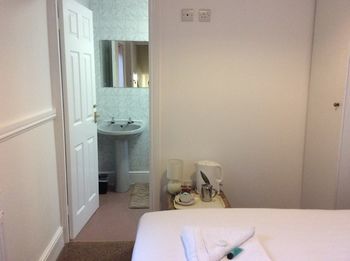 Hostal Cardigan Bay Guest House