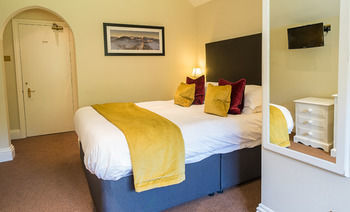 Fayrer Garden House Hotel
