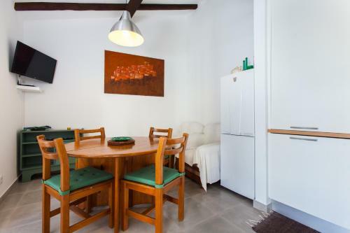 Alg�s Village Casa 4