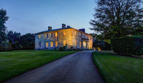Bed & Breakfast Saltmarshe Hall