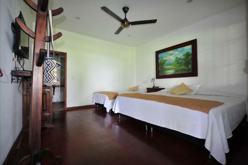 Hotel Hacienda Corcega