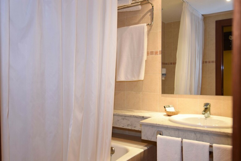 Hotel Rvhotels Tuca