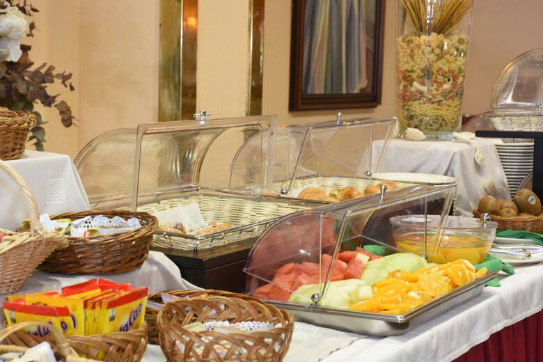 Hotel Rvhotels Tuca