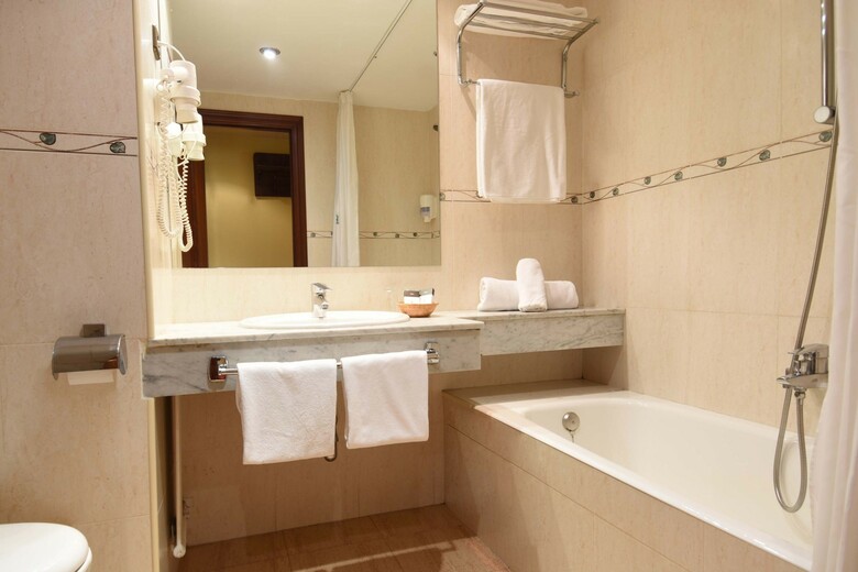 Hotel Rvhotels Tuca