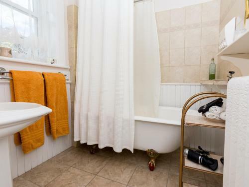 Bed & Breakfast Green Woods Inn