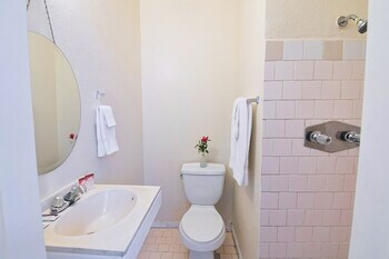Ramona Motel